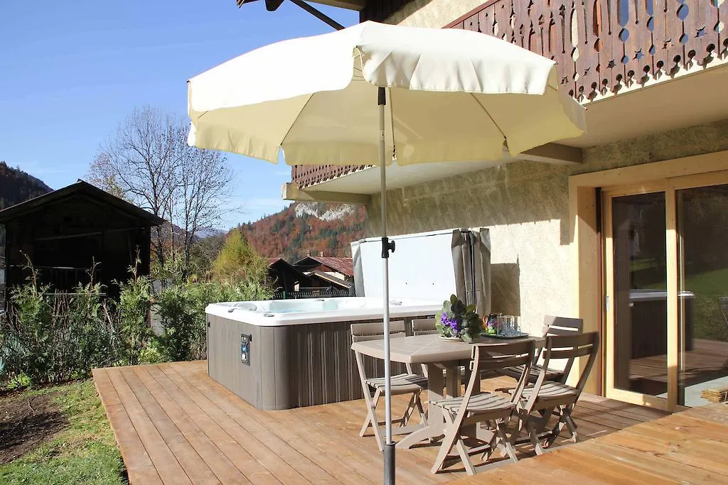 Apartment Gite Balneo La Pomme De Pin Sixt-Fer-a-Cheval
